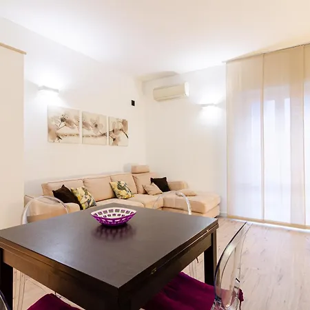Apartament Design - Bezzi 79 *